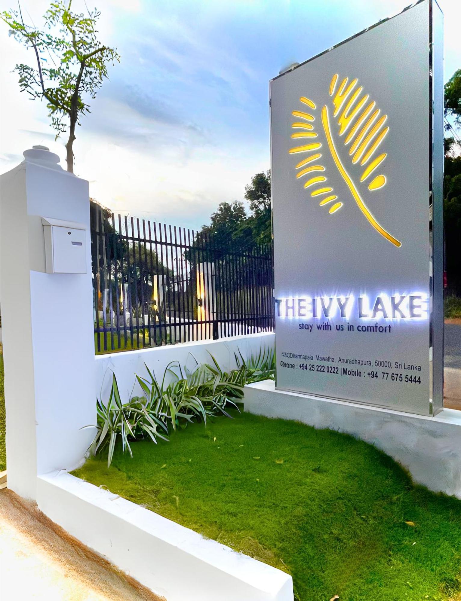 The Ivy Lake Anuradhapura Luaran gambar